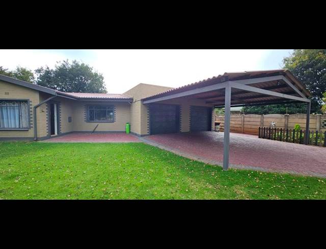 4 BEDROOM HOUSE FOR SALE IN THREE RIVERS